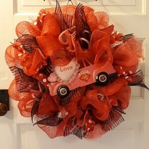 COPY - - New Farmhouse  wreath metal truck